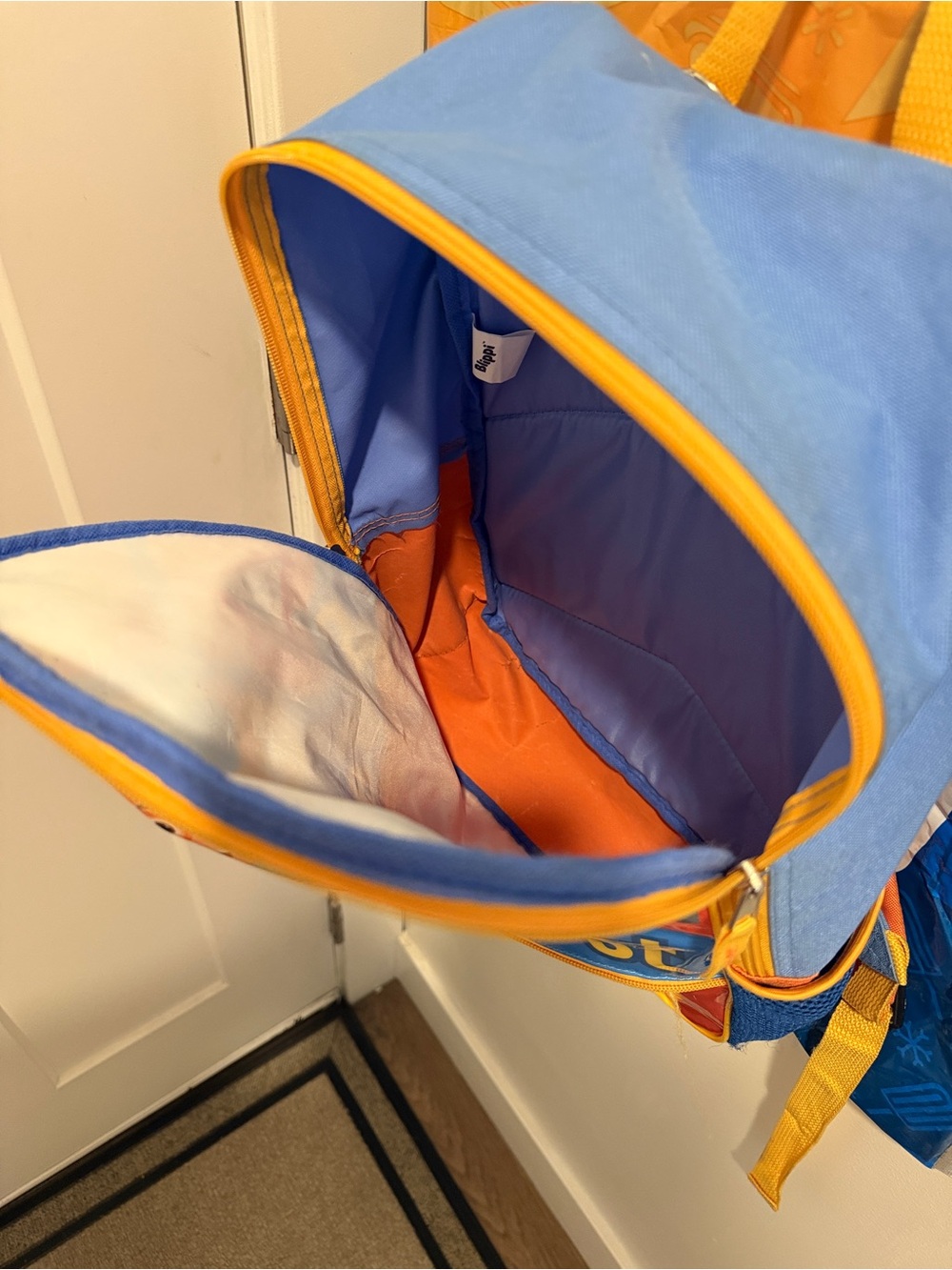 Blippi Safety First Kids Backpack - Yellow Blue Red - Picture 6 of 7